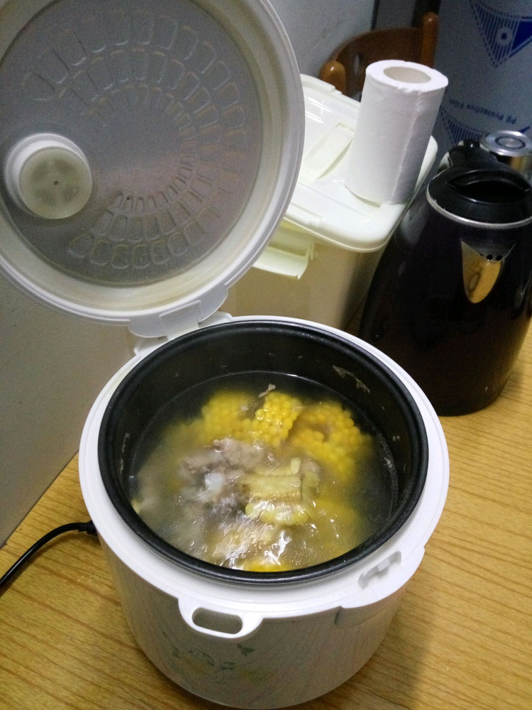 电饭锅排骨玉米汤的做法