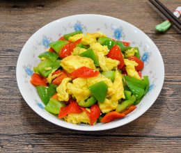 #家乡年味 鲜才够味#鸡蛋炒双椒的做法