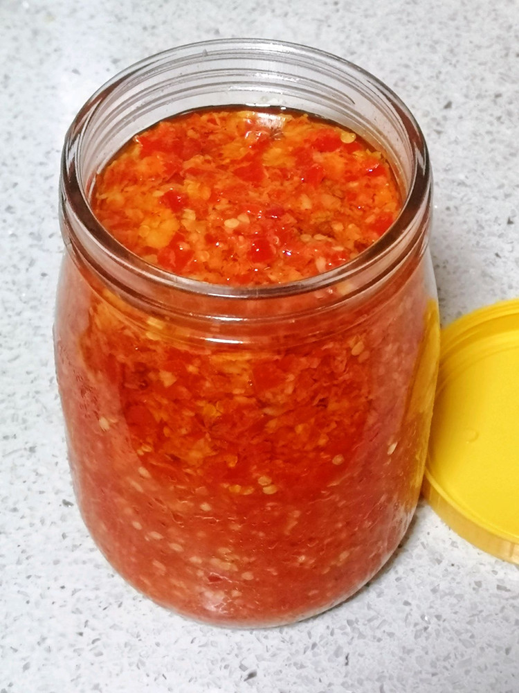 红红辣椒酱的做法