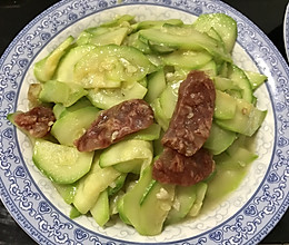 腊肠炒葫芦瓜的做法