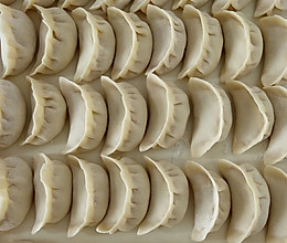 猪肉大葱水饺的做法