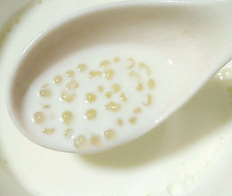 奶粉西米露的做法