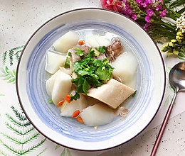 #秋天怎么吃#牛腿骨枸杞萝卜汤（高压锅版）的做法