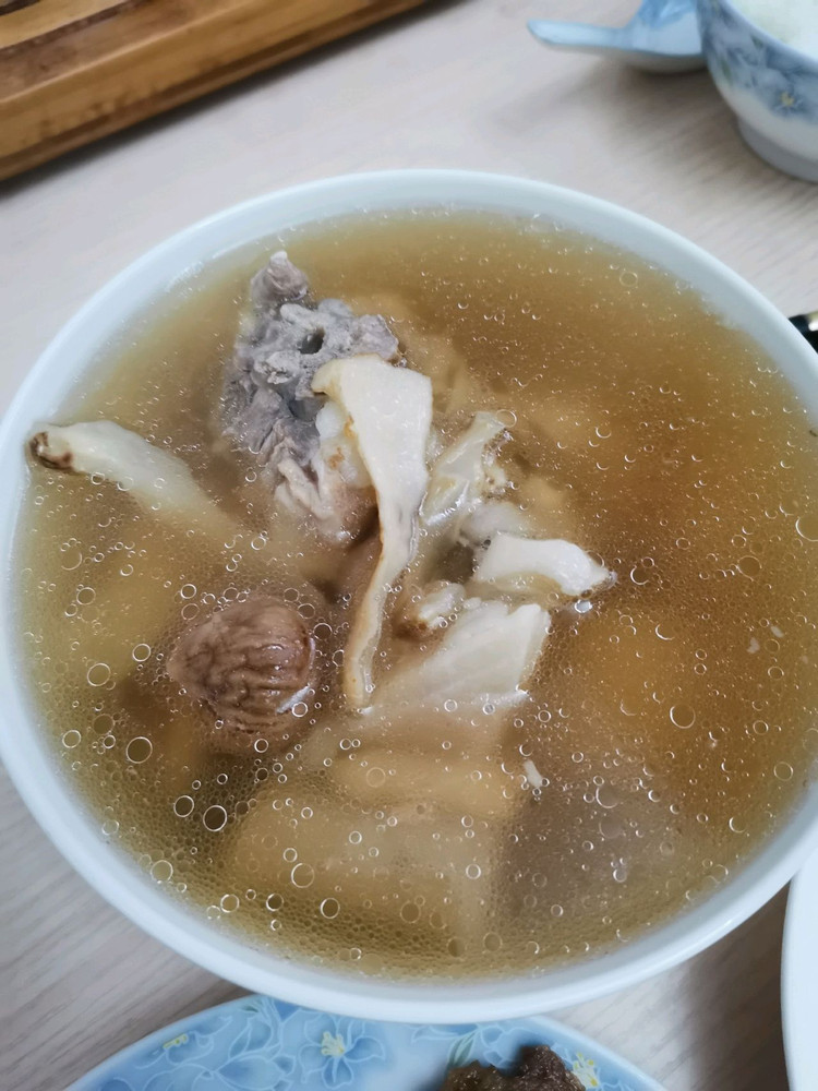 麦冬无花果雪梨汤的做法