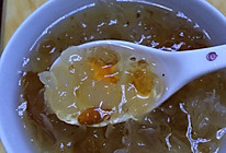 桃胶皂角米银耳糖水的做法