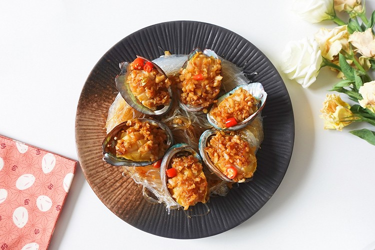 蒜蓉鲍鱼粉丝（含鲍鱼处理方法）的做法