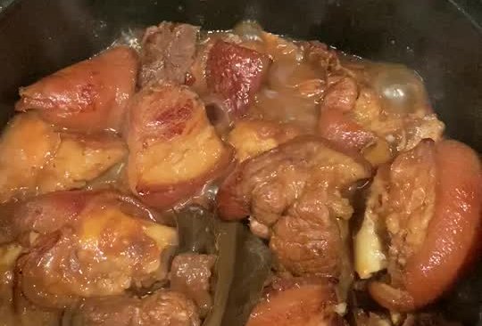 砂锅版红烧猪蹄的做法