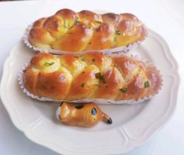 香葱肉松面包(烫种法)的做法