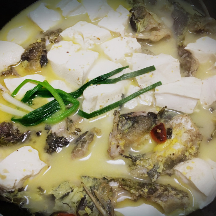 黄丫头（黄骨鱼）豆腐汤的做法