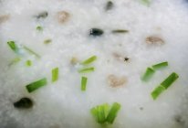 #换着花样吃早餐#皮蛋瘦肉粥（超简单电饭煲皮蛋瘦肉粥）的做法