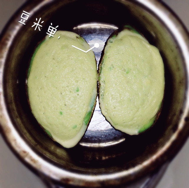 牛油果蒸蛋（宝宝营养辅食）的做法