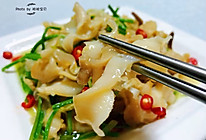 #令人羡慕的圣诞大餐#葱爆海螺片的做法