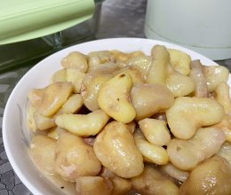 #美味开学季#清炒菱角的做法
