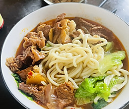 家庭版红烧牛肉面的做法