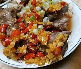 双味芋头排骨蒸的做法