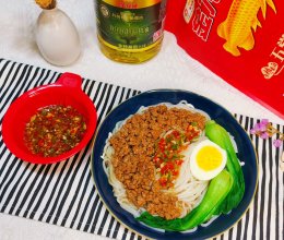 超美味肉酱拌米粉的做法