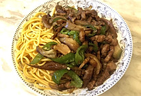 肉丝炒茄辣子意大利面的做法