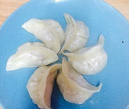 猪肉酸菜饺子的做法