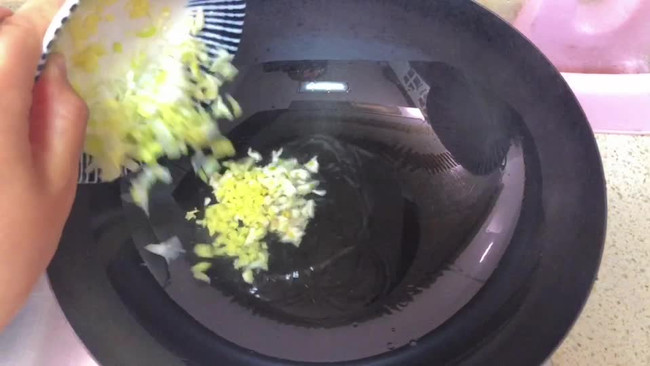封城隔离第六天：牛奶麻辣烫的做法