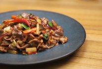 泡菜炒鸡胗的做法