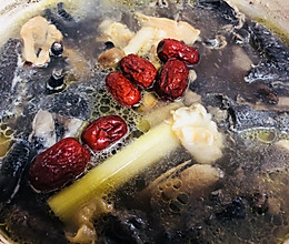 滋补乌鸡汤的做法