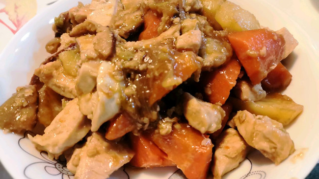 东北冬天吃啥：不一样的鸡肉乱炖的做法