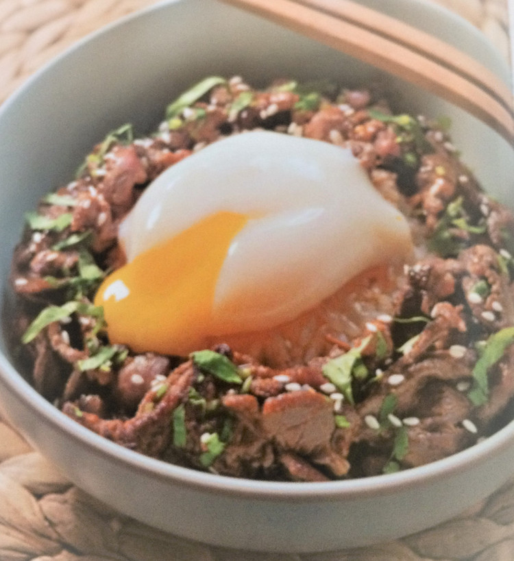 半熟牛肉温泉蛋的做法