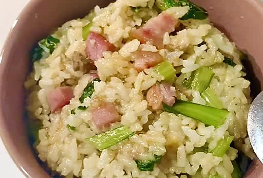 鲜香腊肉菜饭，一口气干两大碗，外婆说多吃才能长高哦～的做法