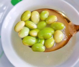 猪头骨炖鲜黄豆汤的做法