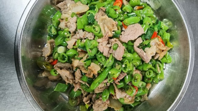 辣椒炒肉的做法