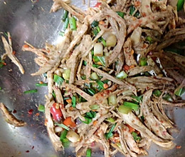 减肥凉拌鸡胸肉的做法