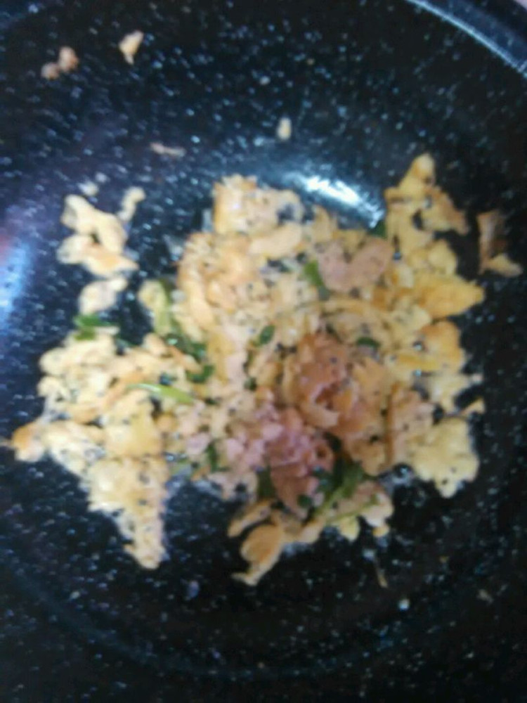 鱼籽炒蛋的做法