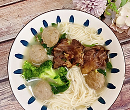#秋日养生这样吃#牛肉丸面的做法