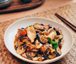 茄子焖鸡片的做法
