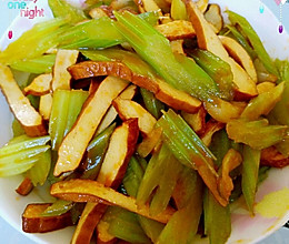 芹菜炒香干的做法