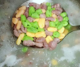 五彩牛肉海螺面的做法