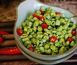 #春季食材大比拼#凉拌豇豆的做法