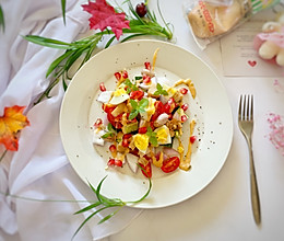 减肥必备—蔬菜鸡胸肉沙拉的做法