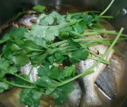 侉炖金鲳鱼的做法