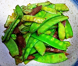 豌豆荚炒香肠的做法