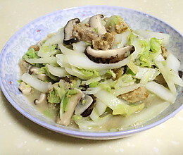 猪油渣炒大白菜香菇的做法