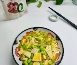 #厨房鲜香秘诀，太太乐松茸鲜，一餐一筷见鲜香#美味蟹黄豆腐的做法