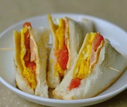 鸡蛋火腿番茄三明治的做法