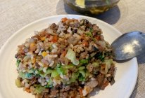低脂增肌牛肉时蔬炒糙米饭的做法