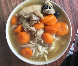 胡萝卜鸡汤面的做法