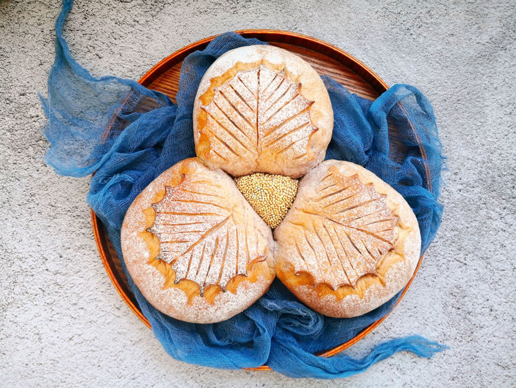 不一样的欧包～黑米藜麦软欧的做法