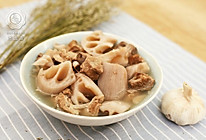 迷迭香：莲藕排骨汤的做法