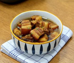 电饭煲炖五花肉的做法