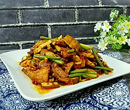 蒜苗干子回锅肉#春天就酱吃#