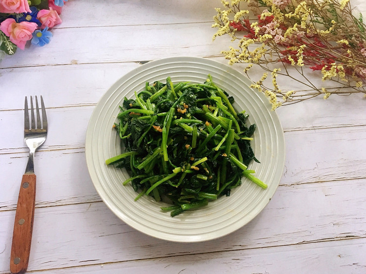 凉拌菠菜的做法
